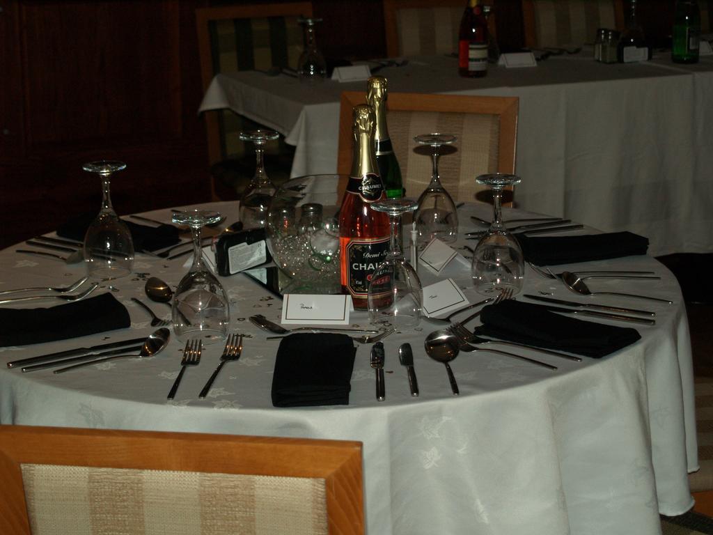 Antonine Hotel フォルカーク エクステリア 写真